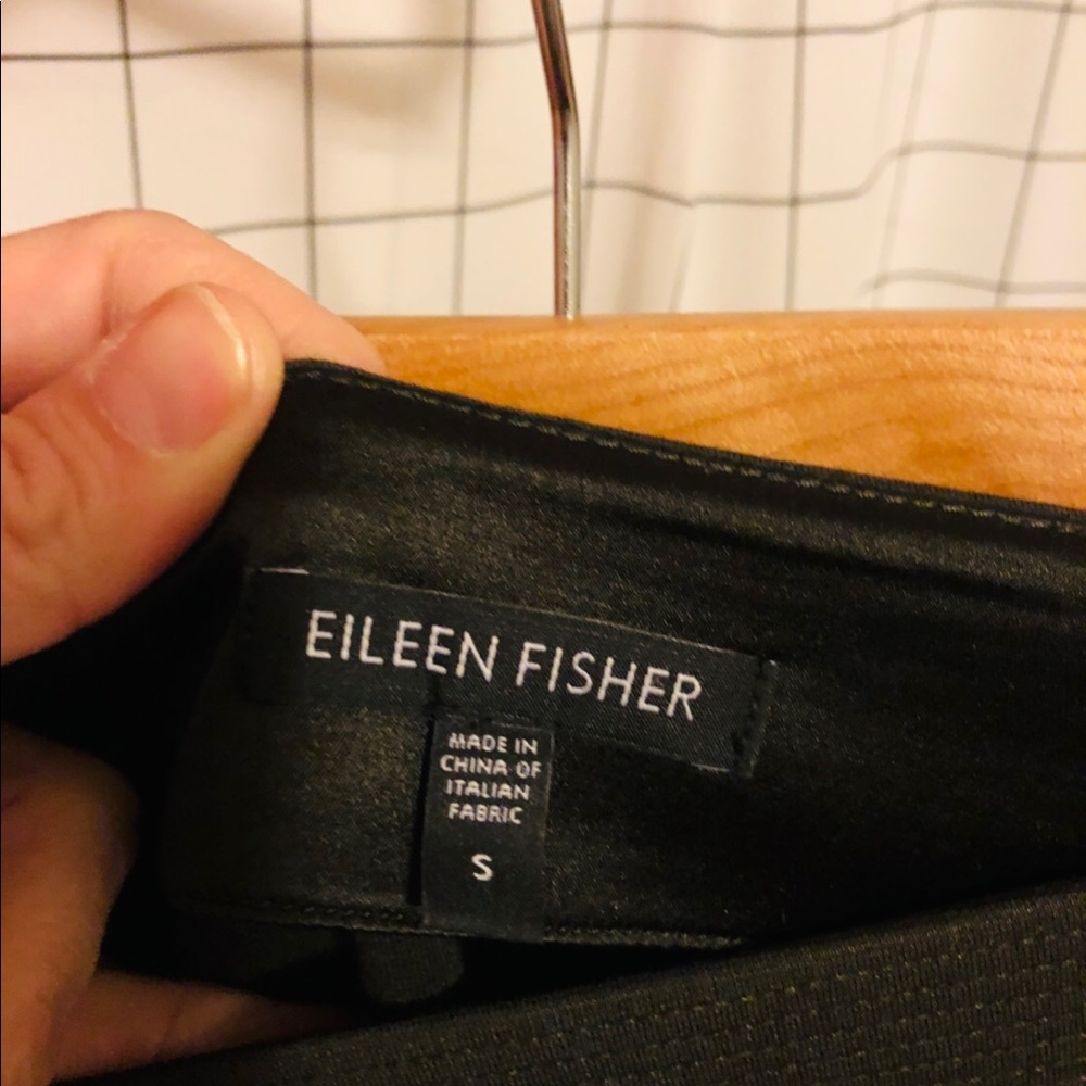 Beautiful Italian Eileen Fisher skirt, dark green